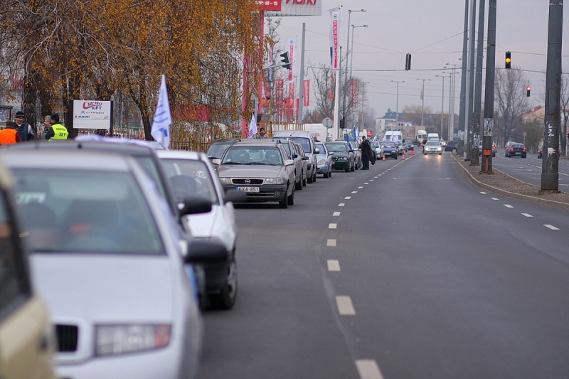Szakszervezetek demonstráltak