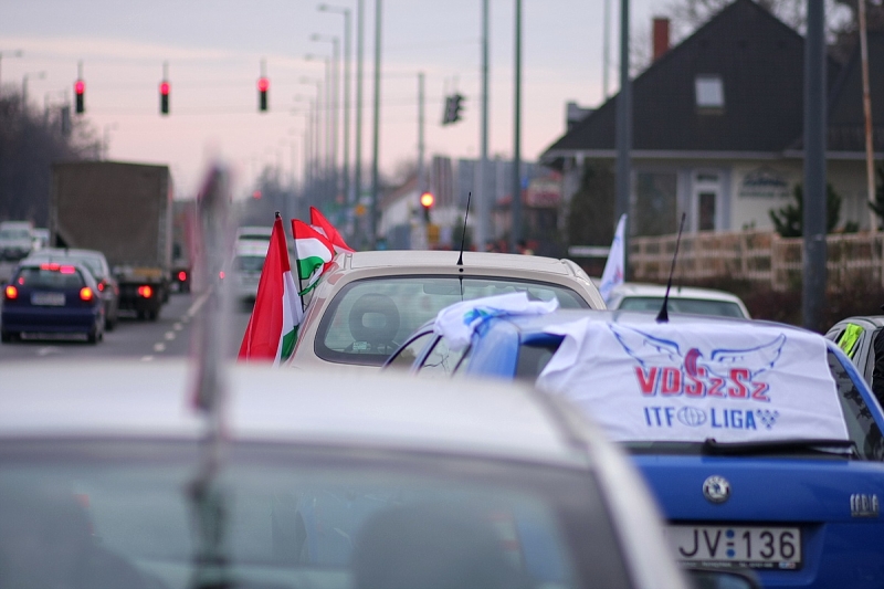 Szakszervezetek demonstráltak
