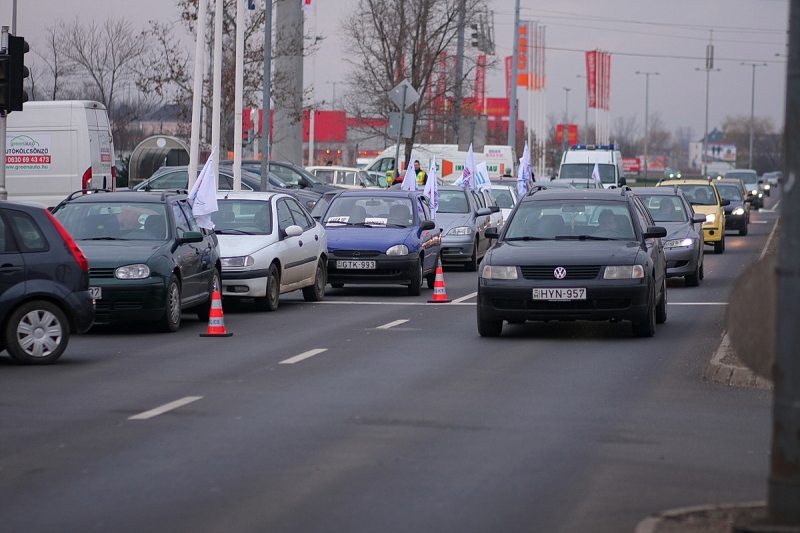 Szakszervezetek demonstráltak
