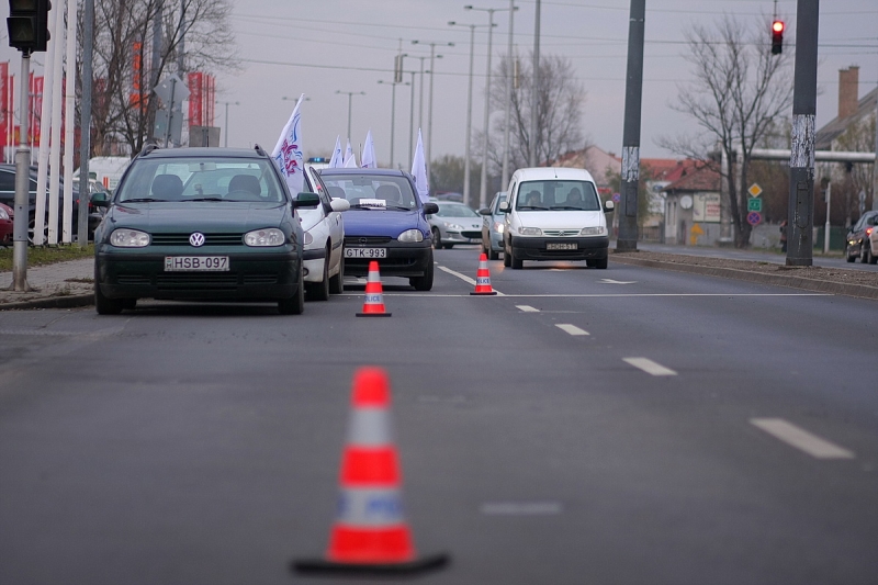 Szakszervezetek demonstráltak