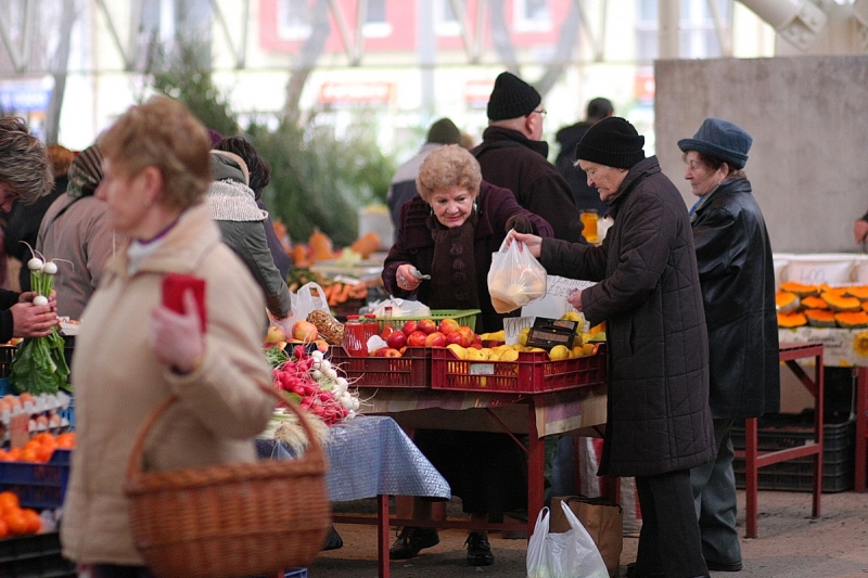 Megtelt élettel a fedett piac