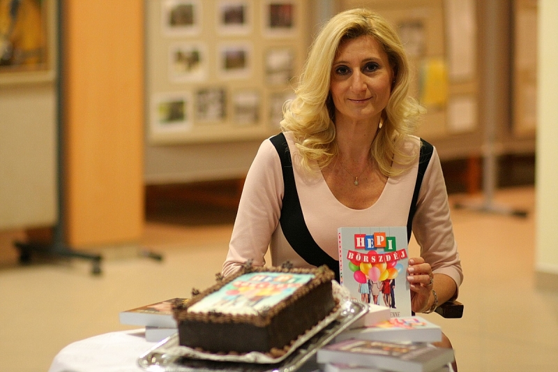 Bemutatták Ferenczik Adrienne új kötetét