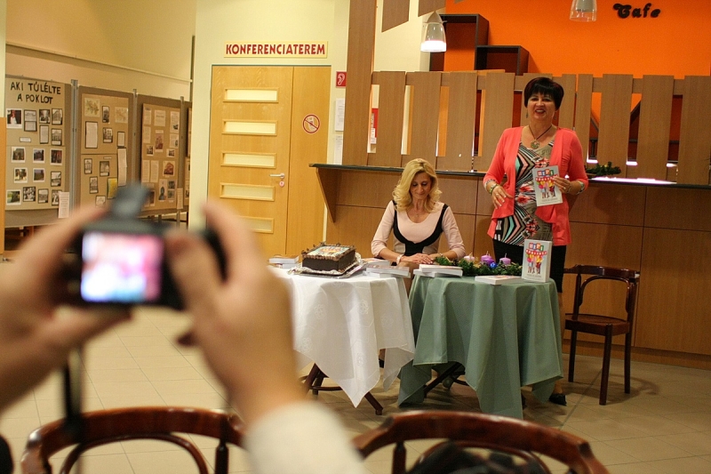 Bemutatták Ferenczik Adrienne új kötetét