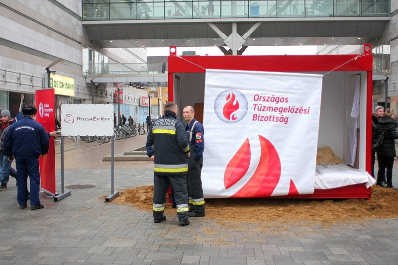 Figyelemfelkeltő gyakorlat a belvárosban