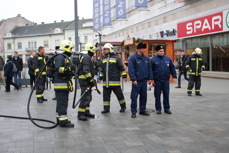 Figyelemfelkeltő gyakorlat a belvárosban