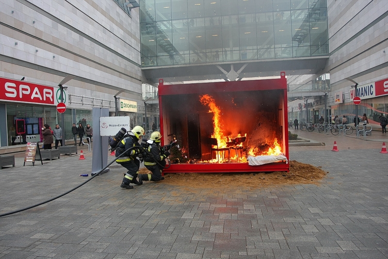 Figyelemfelkeltő gyakorlat a belvárosban