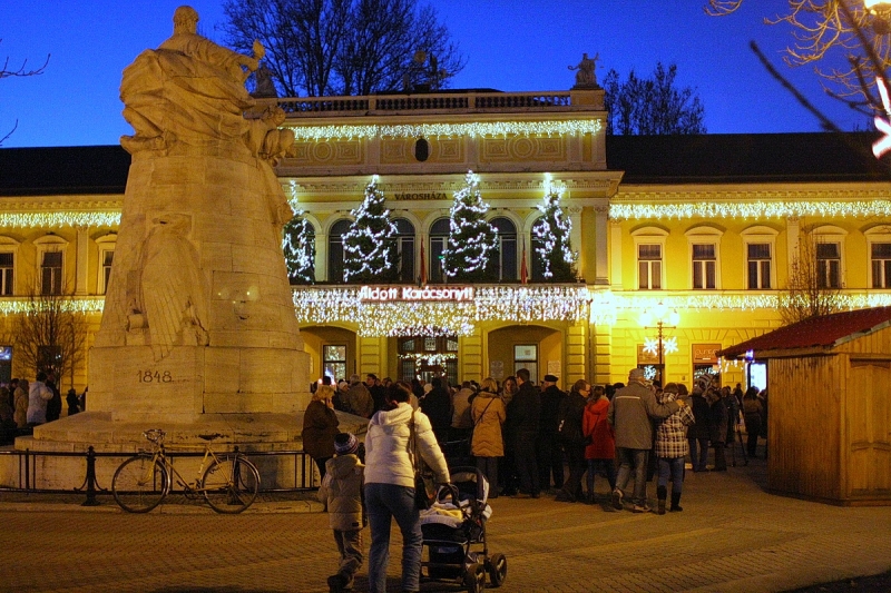 A negyedik adventi gyertyát is meggyújtották