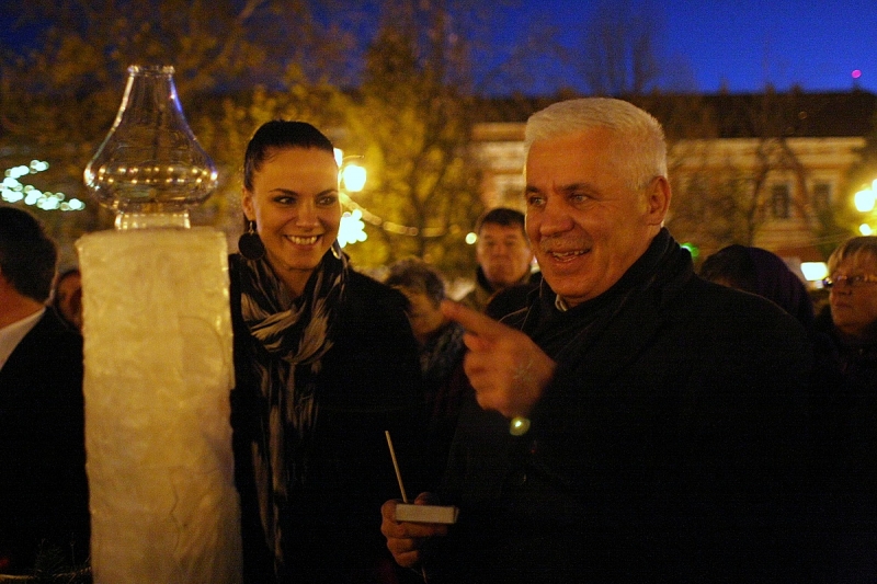 A negyedik adventi gyertyát is meggyújtották