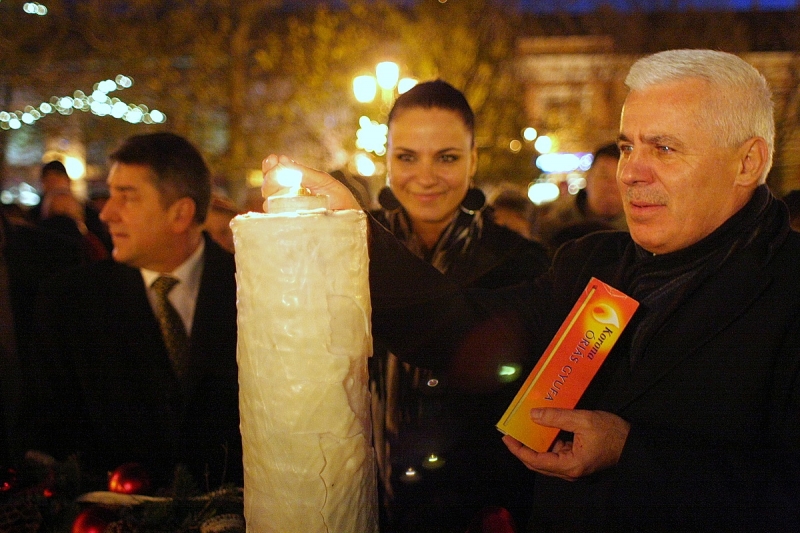 A negyedik adventi gyertyát is meggyújtották