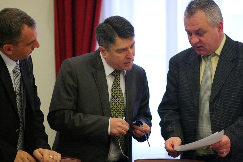 Lezárták a város temetői főkönyvét