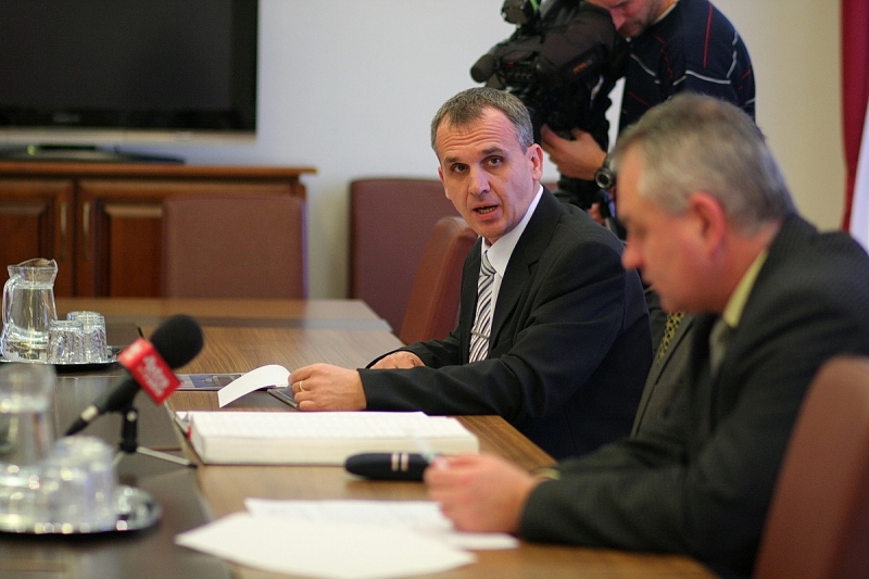 Lezárták a város temetői főkönyvét