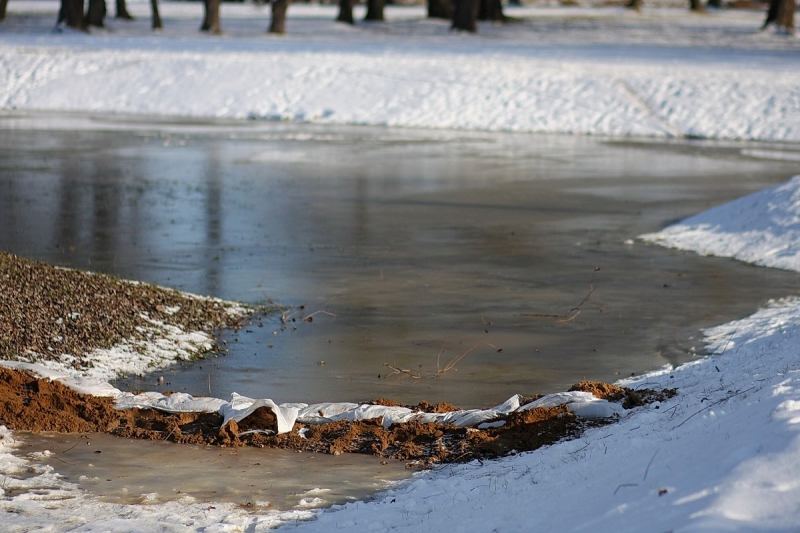 Jégpálya új helyen a Bujtoson