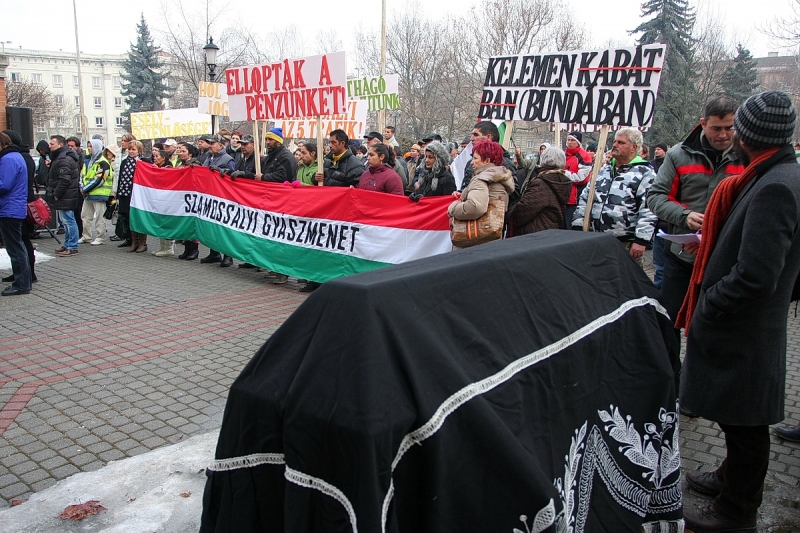 Szamossályiak demonstráltak