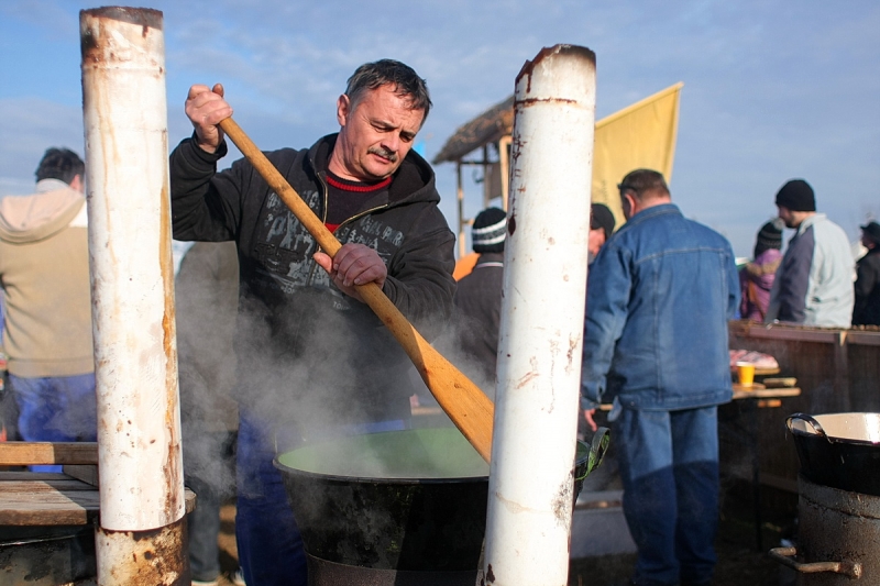 Böllérverseny Napkoron