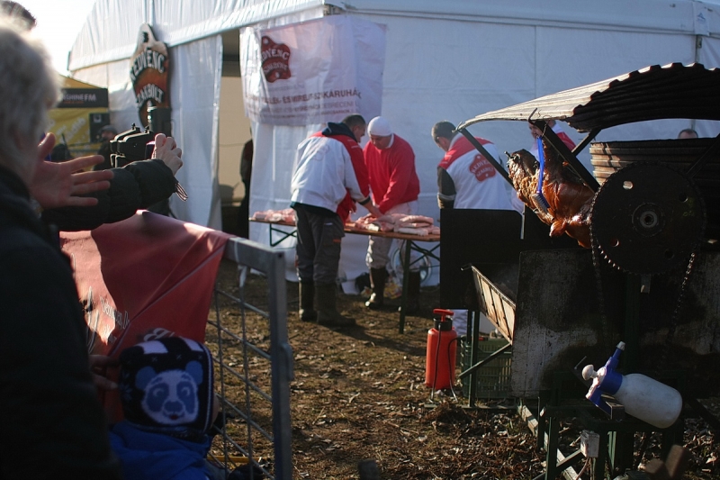 Böllérverseny Napkoron