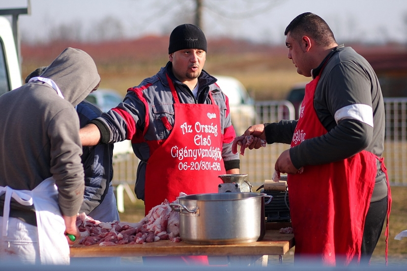 Böllérverseny Napkoron