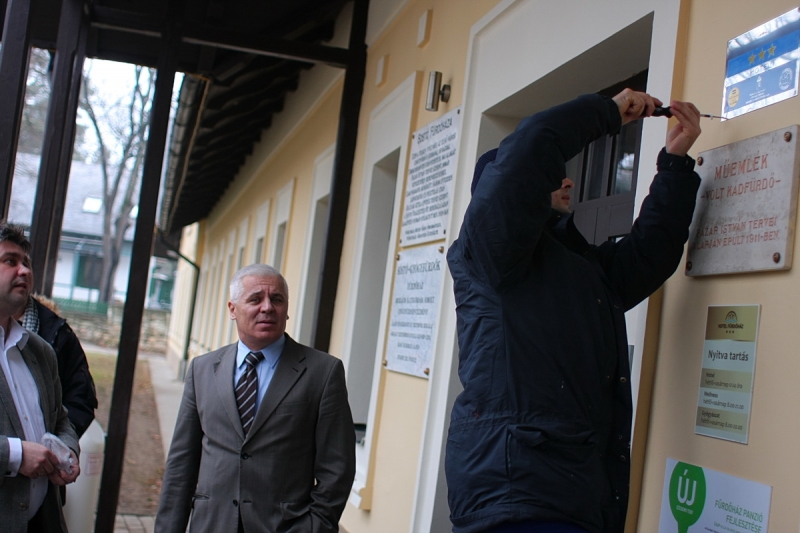 Háromcsillagos a Fürdőház