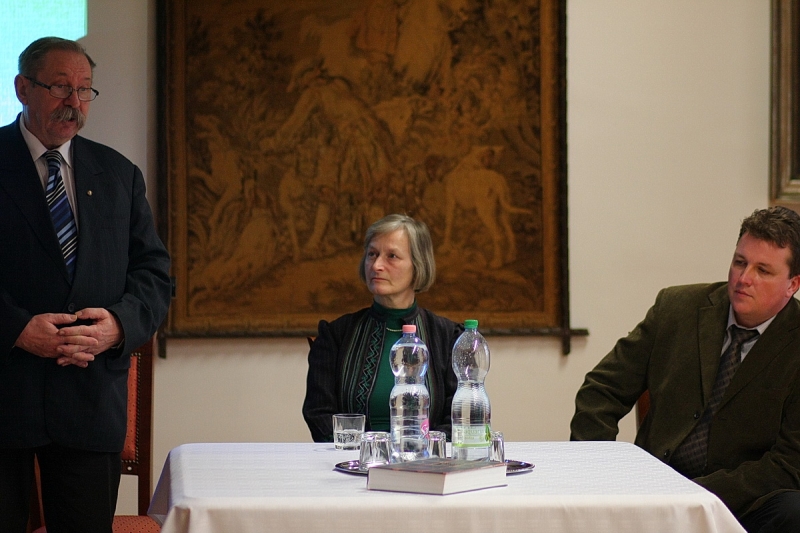 Népművészeti kötet bemutató