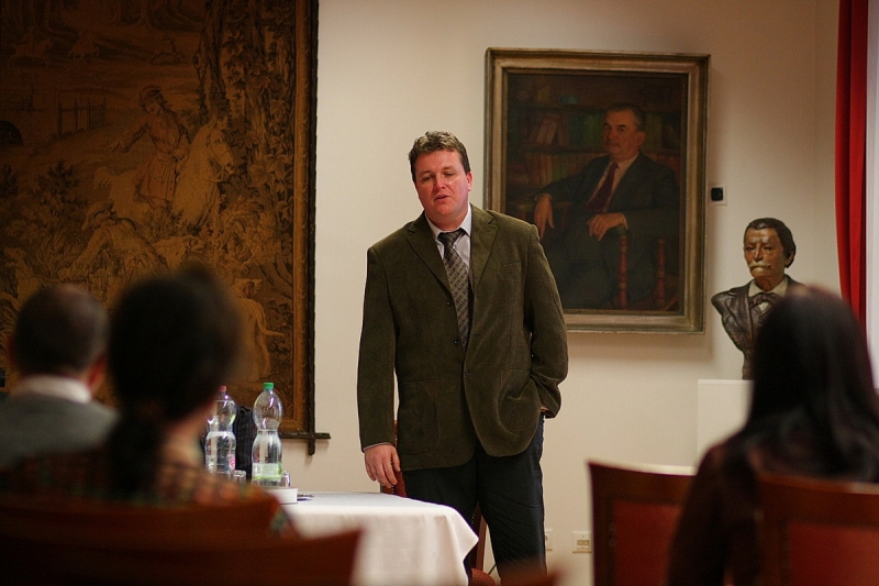 Népművészeti kötet bemutató