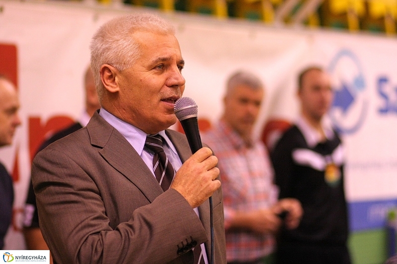 Régi(j)ó barátok fociztak