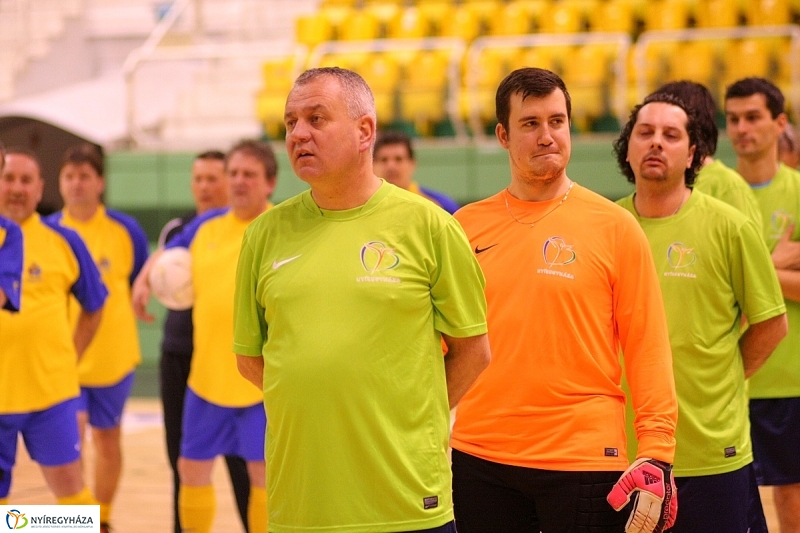 Régi(j)ó barátok fociztak