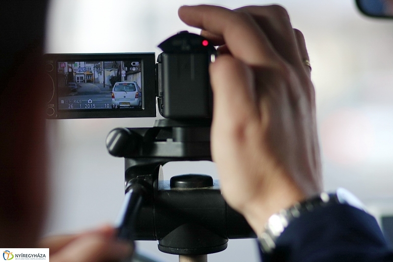 Kamerával ellenőriznek 