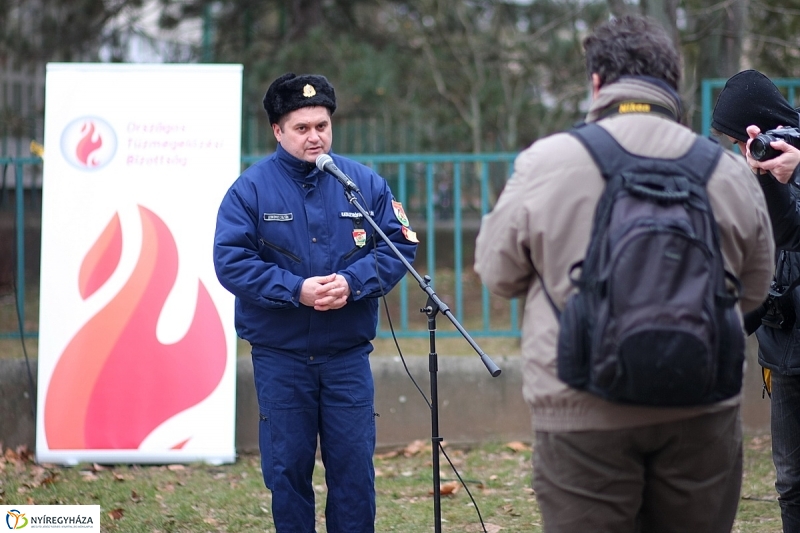 Tűzoltó bemutató