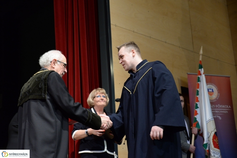 Oklevél átadó ünnepség a Nyíregyházi Főiskolán