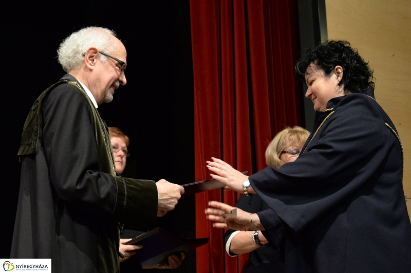 Oklevél átadó ünnepség a Nyíregyházi Főiskolán