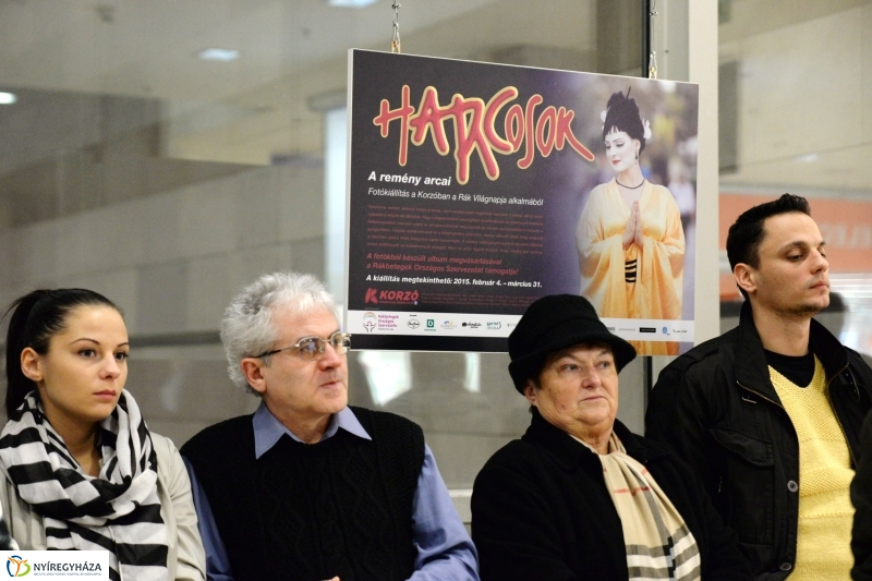 hARCosok - kiállításmegnyitó a Korzóban
