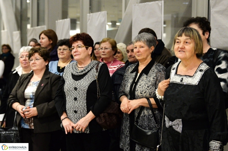 hARCosok - kiállításmegnyitó a Korzóban