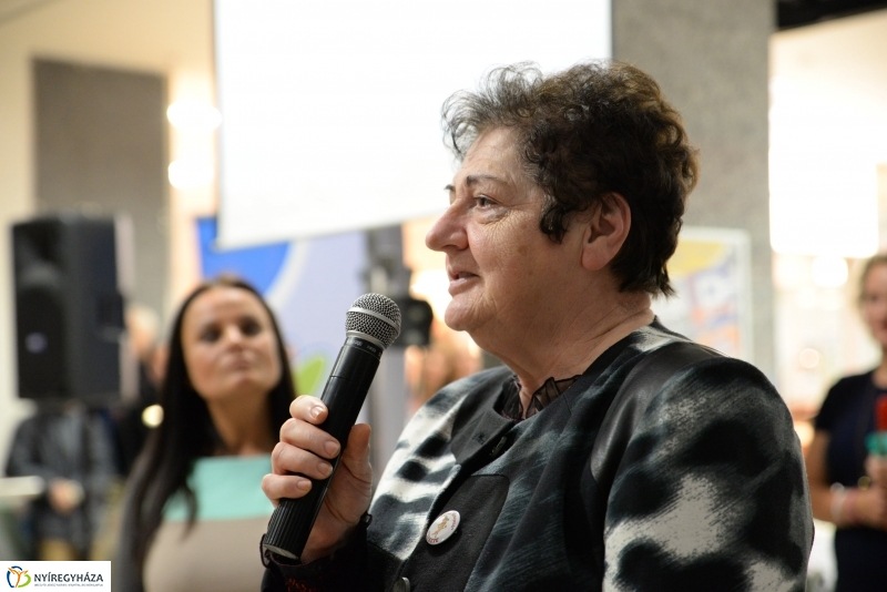 hARCosok - kiállításmegnyitó a Korzóban