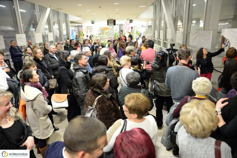 hARCosok - kiállításmegnyitó a Korzóban