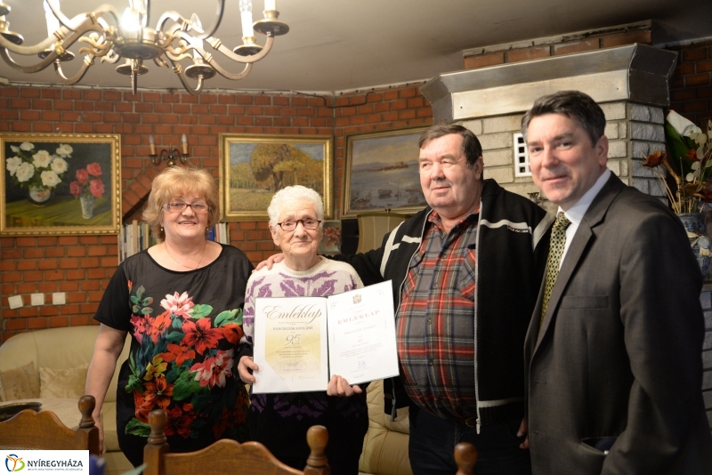 Hancsicsák Gyuláné köszöntése