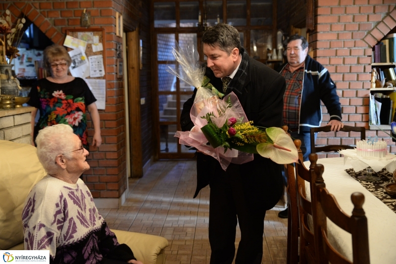 Hancsicsák Gyuláné köszöntése