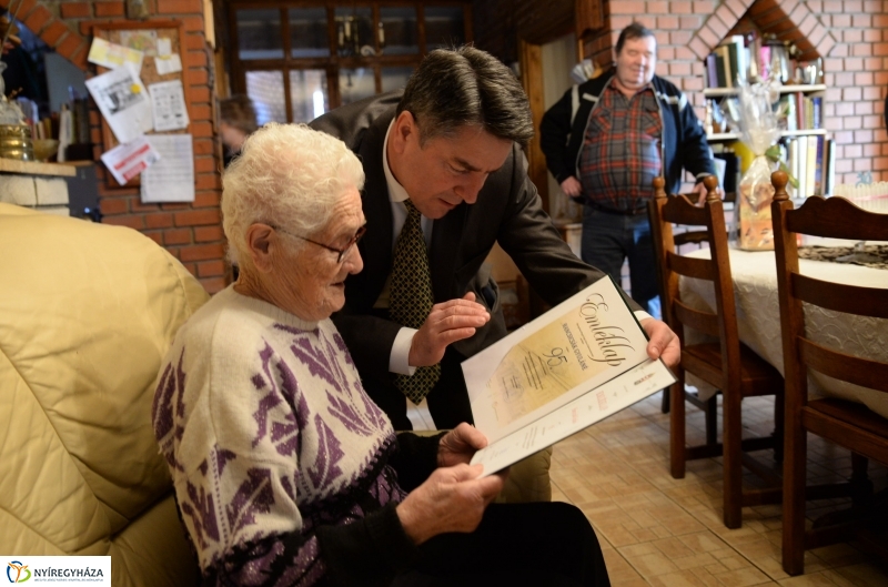 Hancsicsák Gyuláné köszöntése