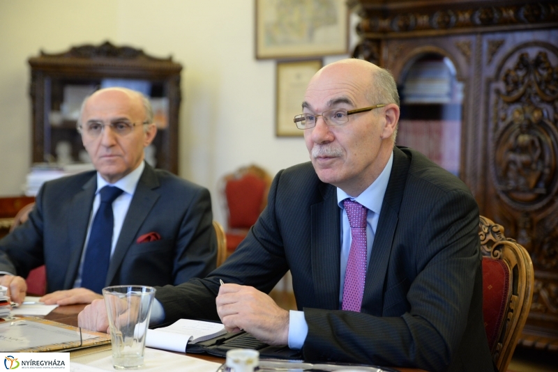 Szlovák kereskedelmi tanácsos a Városházán