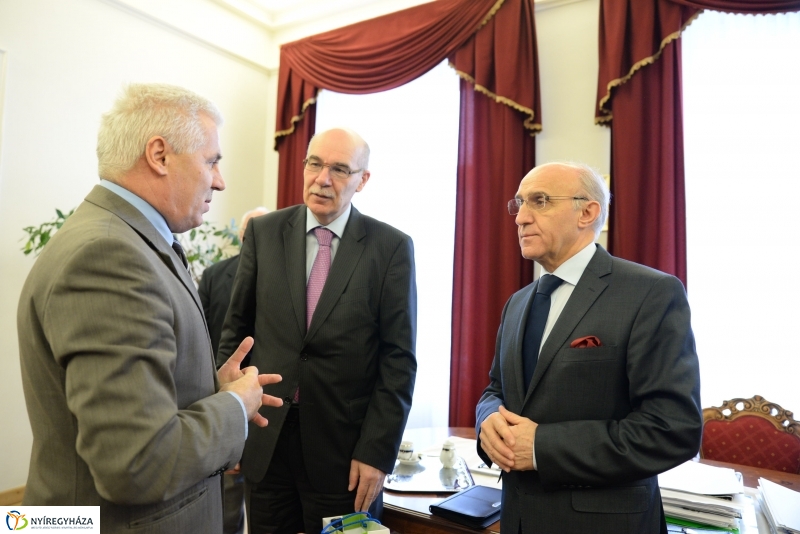 Szlovák kereskedelmi tanácsos a Városházán