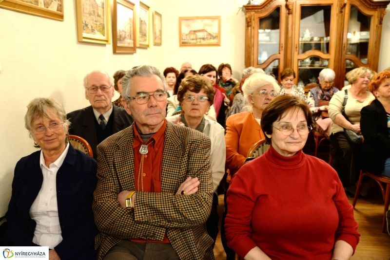 Bessenyeire emlékeztek a Bencs Villában