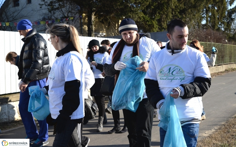 Natur Comfort - takarítás a Kótaji úton