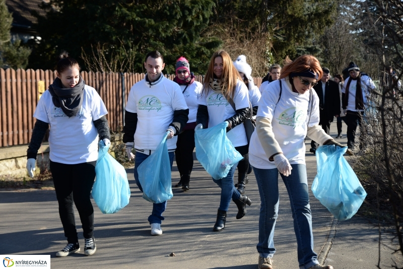 Natur Comfort - takarítás a Kótaji úton