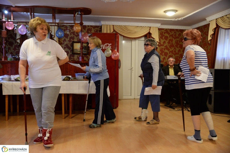 Farsangi bál az Aranykor Nyugdíjas Klub szervezésében