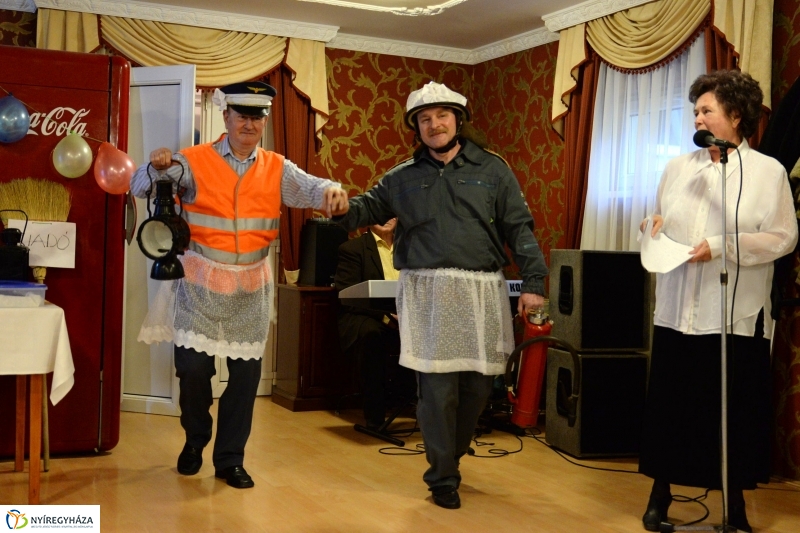 Farsangi bál az Aranykor Nyugdíjas Klub szervezésében