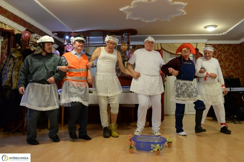 Farsangi bál az Aranykor Nyugdíjas Klub szervezésében