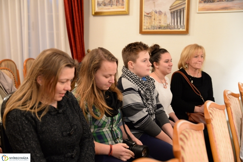 Festmény-  és fotókiállítás a Bencs Villában