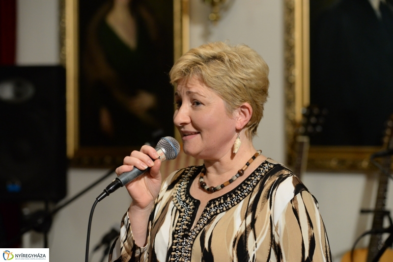 Festmény-  és fotókiállítás a Bencs Villában