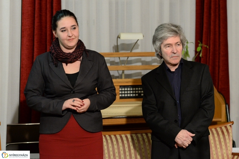 Festmény-  és fotókiállítás a Bencs Villában