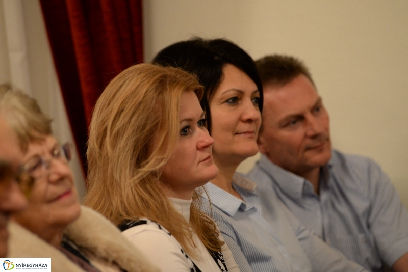 Festmény-  és fotókiállítás a Bencs Villában