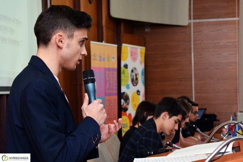 Angol nyelvű Tematikus Vita Show az Egészségügyi Karon