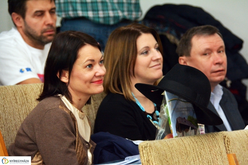 Angol nyelvű Tematikus Vita Show az Egészségügyi Karon